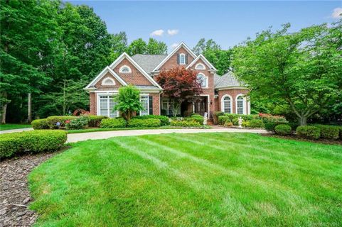 6525 Robin Hollow Drive