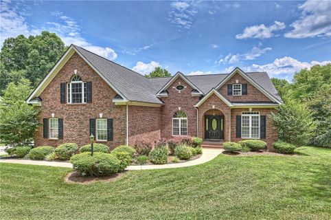 1842 Rain Forest Drive