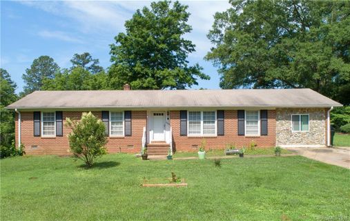 1238 Christopher Circle