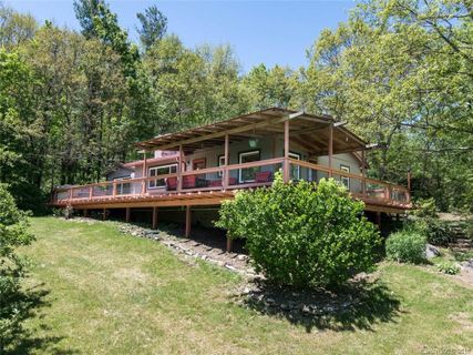 997 Flat Top Mountain Road sold home in Flat Top Mountain, Fairview, NC