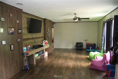2448 Ridgecrest Drive