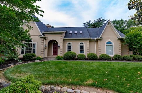 1615 5th Street Drive sold home in Country Club Park, Hickory, NC