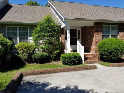 35 N Creekside Court