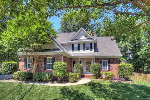 2904 Dahlonega Court
