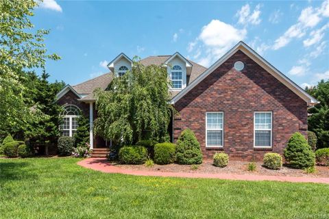 9814 Arlington Oaks Drive sold home in Arlington Oaks, Charlotte, NC
