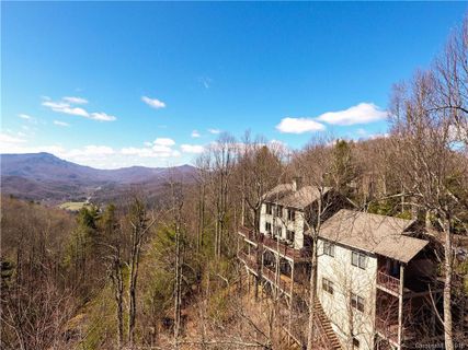 187 Hialeah Lane 16 sold home in Yonahlossee Saddle Club, Boone, NC