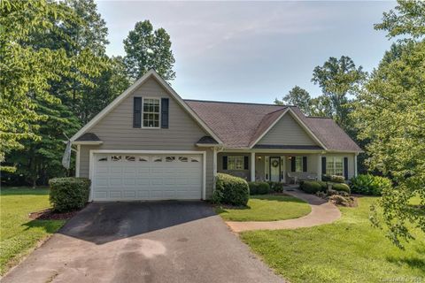 104 Walnut Court