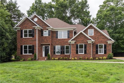 500 Wyre Forest Court sold home in Sardis Ridge North, Charlotte, NC