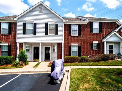 957 Heritage Parkway sold home in Sheffield, Fort Mill, SC