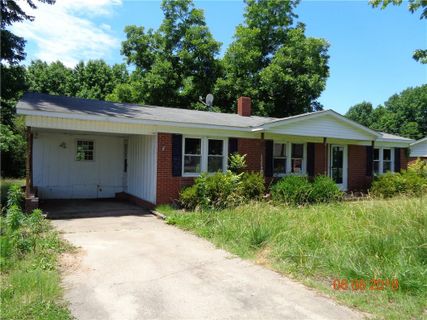1723 N Post Road sold home in Crestland Heights, Shelby, NC