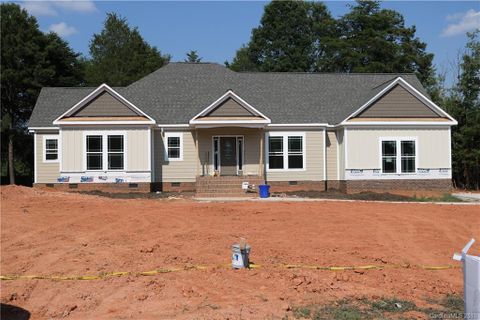 5252 Ridge Lane Circle sold home in Paramount Shores, Sherrills Ford, NC