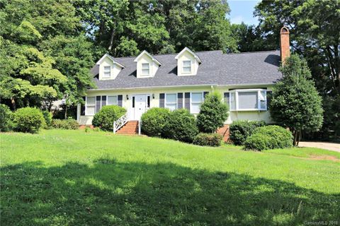 3018 Courtland Drive