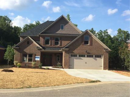 113 Avaclaire Way
