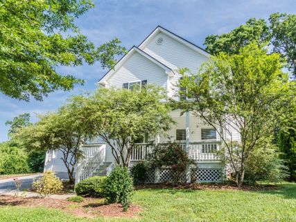 19 Scottish Circle sold home in Skyland Knoll, Asheville, NC
