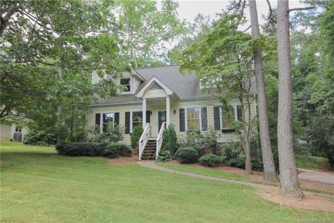 9 S Oaks Circle