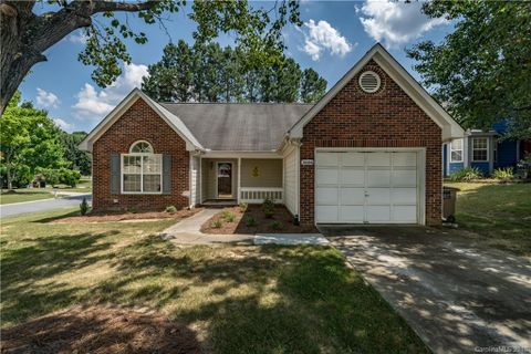 2606 Fence Post Lane 52