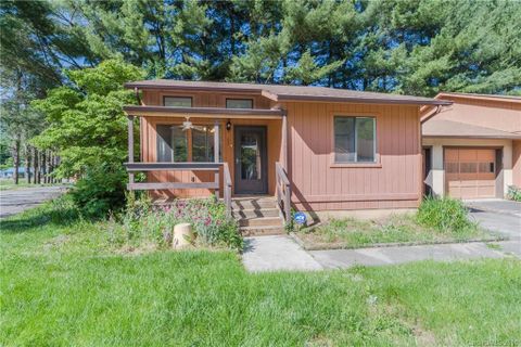 67 Market Street 201 sold home in Village Glen, Maggie Valley, NC