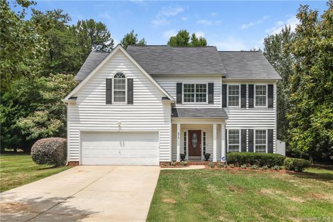 6915 Flaxton Drive sold home in Windermere, Charlotte, NC