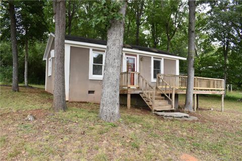 689 Pinehaven Drive 572 & 571