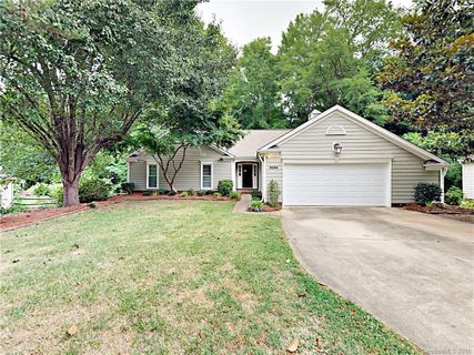 3034 Heathcroft Court