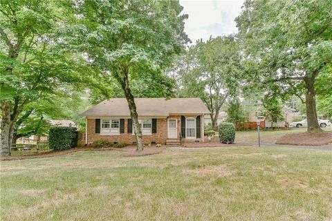 1231 Fox Run Drive