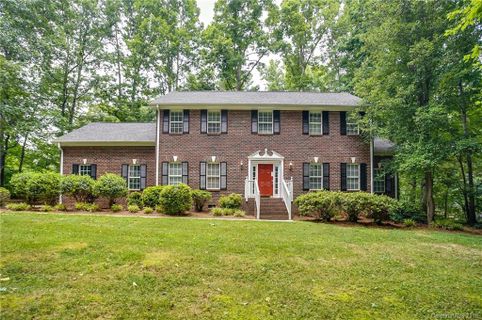 149 Woodstream Circle