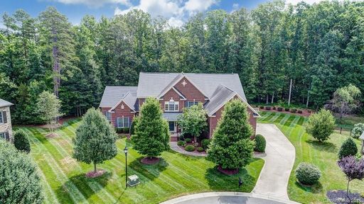 114 Topsail Court