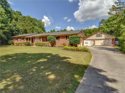 8333 Pompano Road sold home in Cedar Hills, Harrisburg, NC