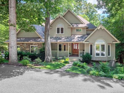 Previously sold for $462,000