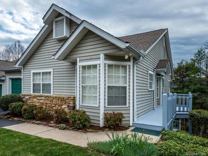 212 Laurel Park Place