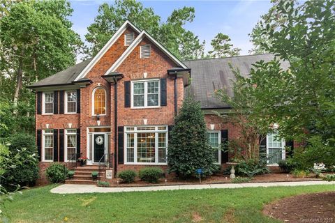 920 Waterview Lane