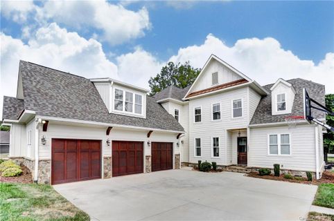 16031 Sunset Drive sold home in Sunset Cove, Huntersville, NC