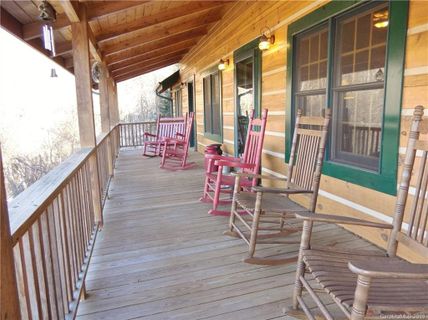 57 Deerhunters Court