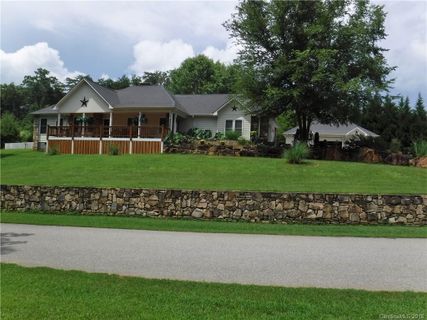 322 Flat Branch Trail sold home in Hemlock Crossing, Mill Spring, NC