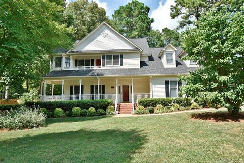 2602 Oakhurst Drive