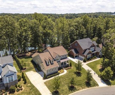 2738 Highworth Lane
