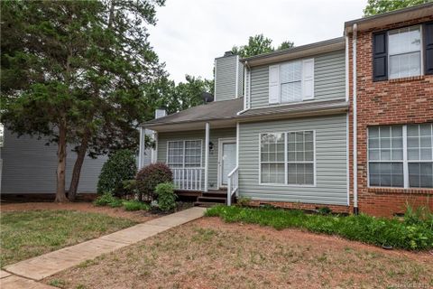 8150 Circle Tree Lane sold home in Crestview, Charlotte, NC