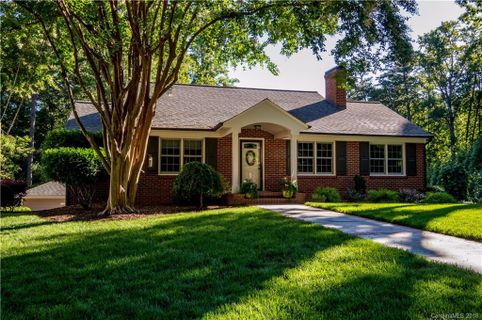 432 N Oakwood Drive