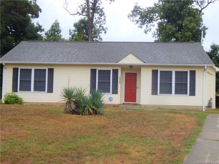 5300 Abner Lane sold home in Milhaven Woods, Charlotte, NC