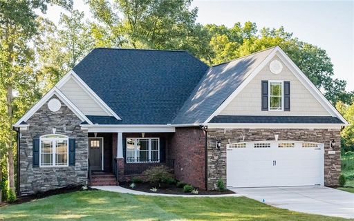 5143 Meadow Park Lane 91 sold home in Abernethy Park, Hickory, NC