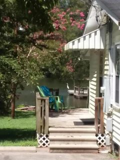 1421 Hickory Point Drive sold home in High Rock Lake, Lexington, NC