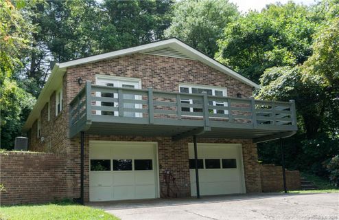 135 Circle View Drive