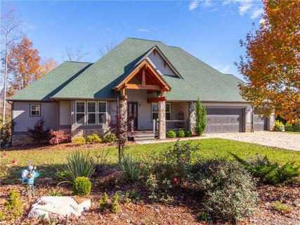 53 Lake Vista Drive sold home in Grand Highlands Waterford Lake, Fletcher, NC