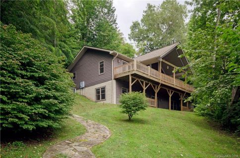 989 Old Fiddle Road