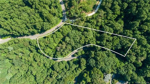 Lot 1 Rambling Ridge Road sold home in Fox Trails, Asheville, NC