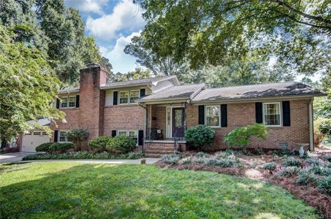 581 Crestside Drive