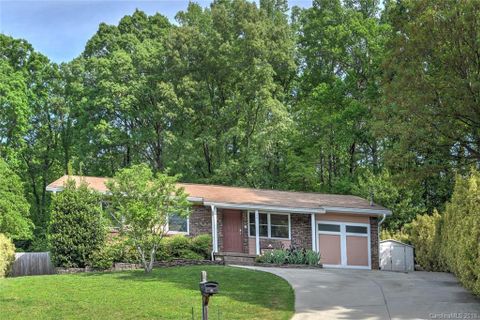 20 Fox Run Place sold home in Fox Run, Fairview, NC