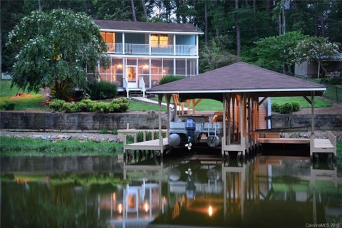 Previously sold for $404,000