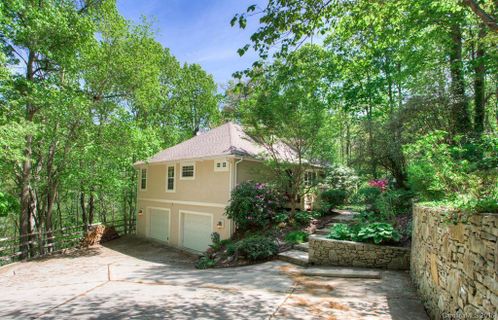 4 Sunny Ridge Drive sold home in Sunny Ridge, Asheville, NC