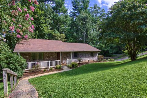 5 Oakwood Drive sold home in Weaver Park, Weaverville, NC